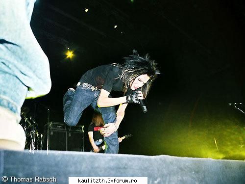 funny tokio hotel tommmmm ti-am spus mii ori mai scuipi alunec!