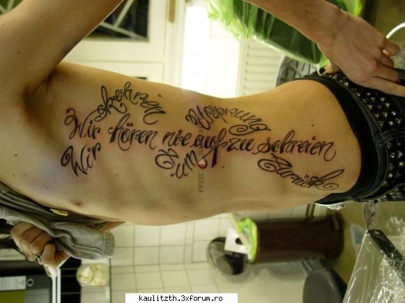 Bill are un nou tatuaj - Ehm da. Am eu poza cu tatuajul lui. Sa va fixati - → Ştiri