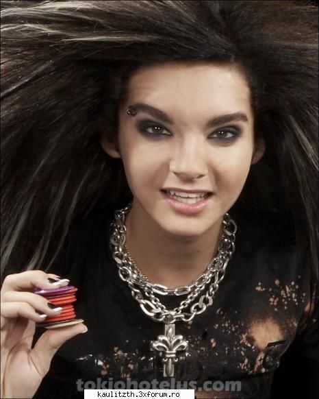Bill casino photoshoot - ce multe din alea are in mana - → Poze