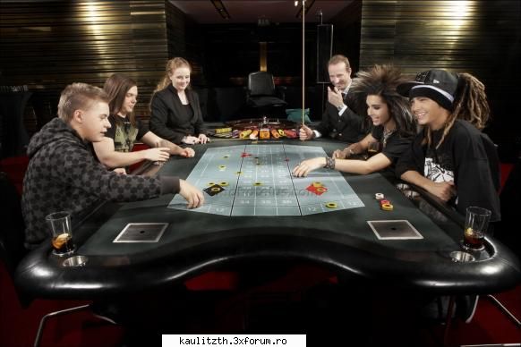 Bill casino photoshoot - ce zambet larg are tomitza - → Poze