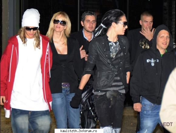 Bill new style - c are bill in mana? doamne c tzatzane are tipa - → Poze