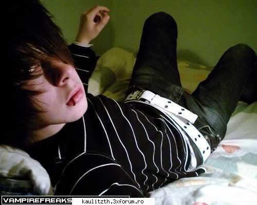 HOT or NOT - DrugsSexAndAlcohol - → Locul tău