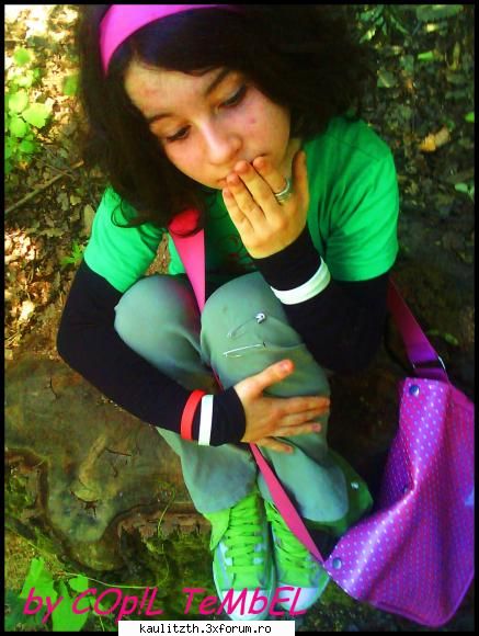 ...:::InGeR NeBuN:::... - UrAsC pOZa AsTa :-& ShI....nU aM iDeE dC aM pUs-O - → Poze cu noi