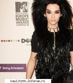 ~MiCh UnD bIlL~ - Bill sau Tom??? :D :D - → Totul despre noi