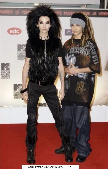 TH Ema Awards 2008 - hmm...totusi mie imi cam place cum s-au imbracat - → Poze