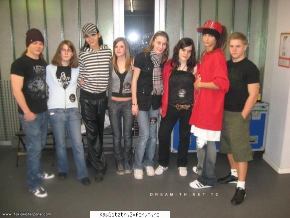 TH and THe fans - ce pantaloni are bill - → Poze