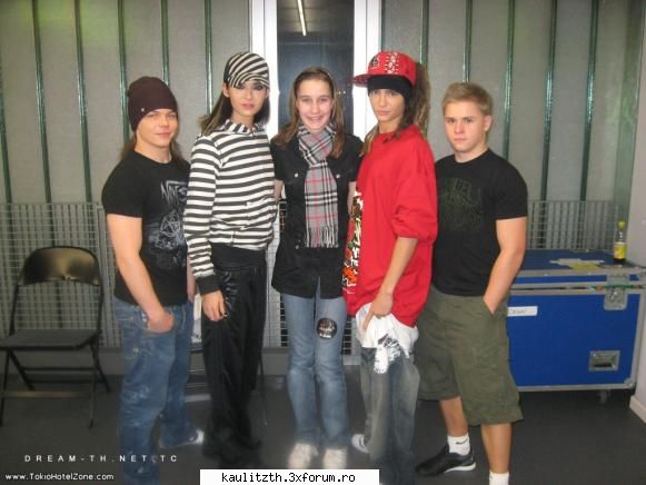 TH and THe fans - urata.....ce n-as da sa fiu yo in locu' ei :x - → Poze