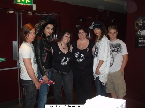 TH and THe fans - omg!!!!!china pe doua..pardon patru picoare - → Poze