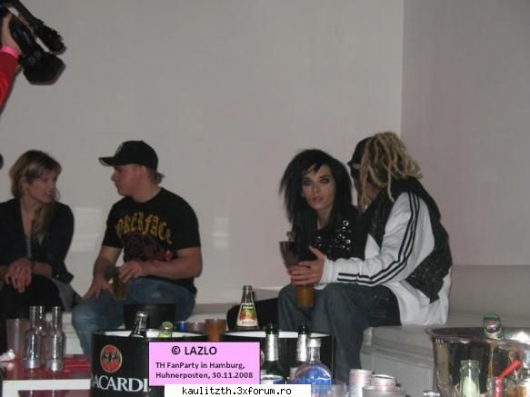 ce de`a treaba au ei :rotfl: th fanparty in hamburg