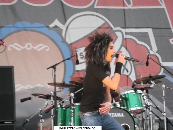 Tokio HOtel at bamboozle - FOTZA BILLOO FORZA BILLOOO!!! - → Poze