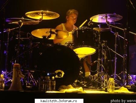 si el bn...a mai slabit un pic :nebun:  :dinti: tokio hotel in america