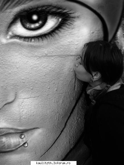 kiss kiss :dinti: tom grafitty