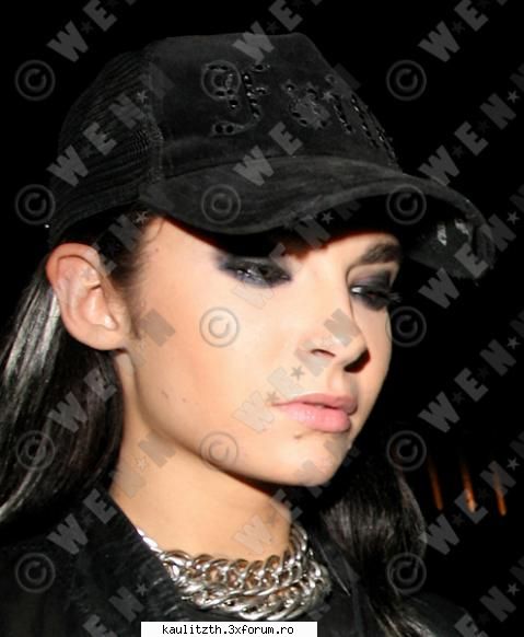 before or after? - dah inainte era mai sweet mai zambitor..dar - → Bill Kaulitz