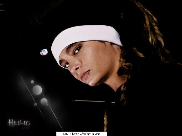best photo with Tom - din ce am gasit pana acu asta e - → Tom Kaulitz