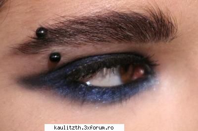 bill si-a schimbat pierceu' - Āmǻяǻŋŧђ Ŀ�ďγ - → Bill Kaulitz