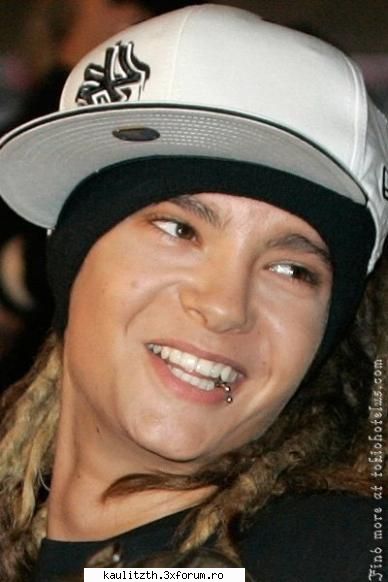 ce ne place la tom?? - hmmmm...ce ne place la tom?.......tot .......in - → Tom Kaulitz