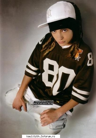 ce ne place la tom?? - eu daaaaaa greu lucru si cu imaginatia azta - → Tom Kaulitz