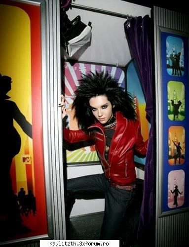 cel mai tare look - stiti ceva.. :x :x bill si chel e frumos - → Bill Kaulitz