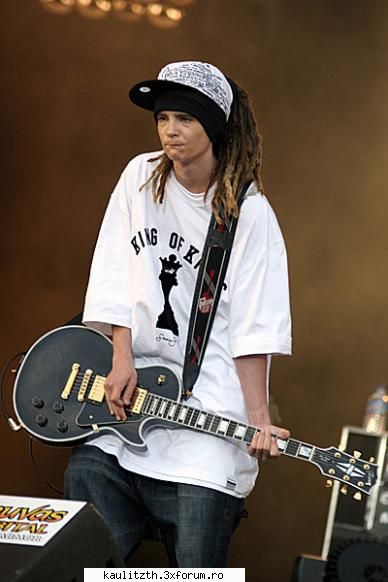 funny/sweet/cute moments with Tom - pai uita-te le doooooooooooooolceatza nu la - → Tom Kaulitz