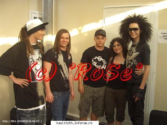 funny tokio hotel - t mah..da' cu noi nu face nimeni poze?:( g ...se - → Tokio Hotel