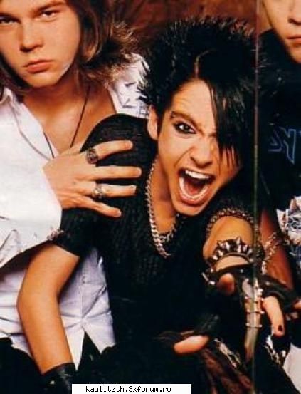 funny tokio hotel - b uuuuu...tuuuuuuuuuuuuuuuu....numai din cauza ta - → Tokio Hotel