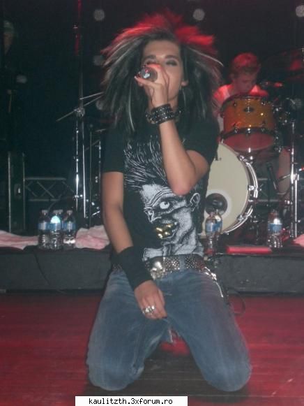 funny tokio hotel - vreau doar sa taceti..cer prea mult??uita ma pun - → Tokio Hotel