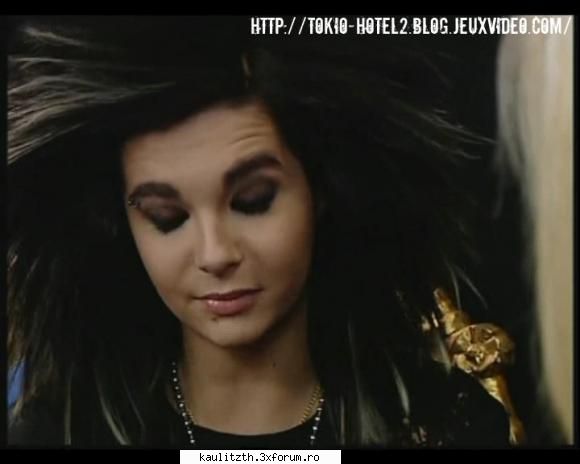 funny tokio hotel - exact cum ziceam...bill e un domnisor fitzos - → Tokio Hotel