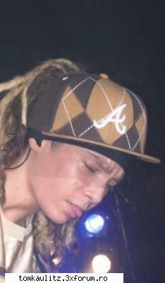 funny tokio hotel - tom mi-e rau cred ca o sa......... bill - → Tokio Hotel