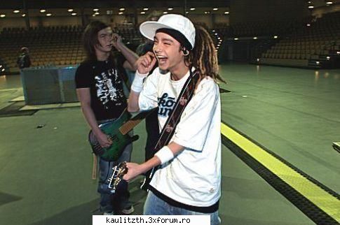 funny tokio hotel - georg ai vazut ce fata are gustav? - → Tokio Hotel