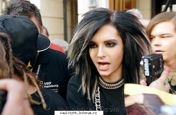 funny tokio hotel - oooo nu pune mana akolo - → Tokio Hotel