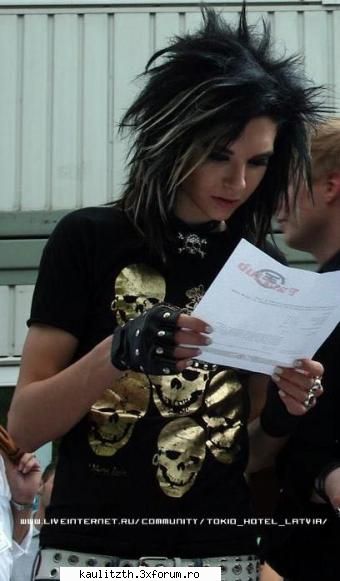 funny tokio hotel - weiii ajtia is prosti??o scris.."catre DOMNISOARA - → Tokio Hotel