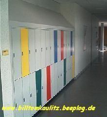 gemenii si-au ars manualele... - <|LOVE_IS_ALL_I_NEED|> - → Kaulitz Twins