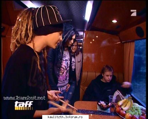 uitativa cum privesc cosu ala de fructe :rotfl: kaulitz =)))