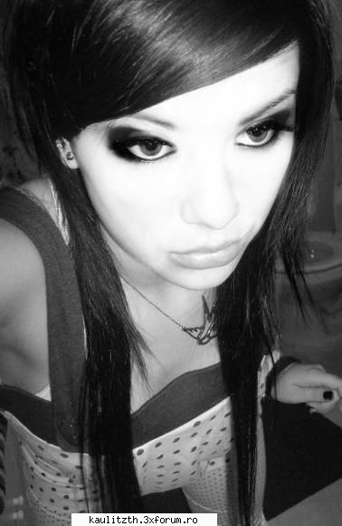 make'up - ◊Đαshα_ĐǿĿĿ◊� - → Zona fetelor
