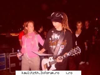 mamica lor.... - nu..nu...nu...nu..nu este nici una din ele mama - → Kaulitz Twins