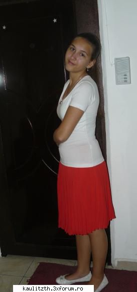 ...mdea..lexy 8-| - Aaaaaaaaaaaah! Am pus poza greshita : (( Aratam k - → Poze cu noi
