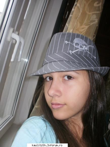 ...mdea..lexy 8-| - S'mi fie rushine D knd n-am mai dat p'aici Nici - → Poze cu noi