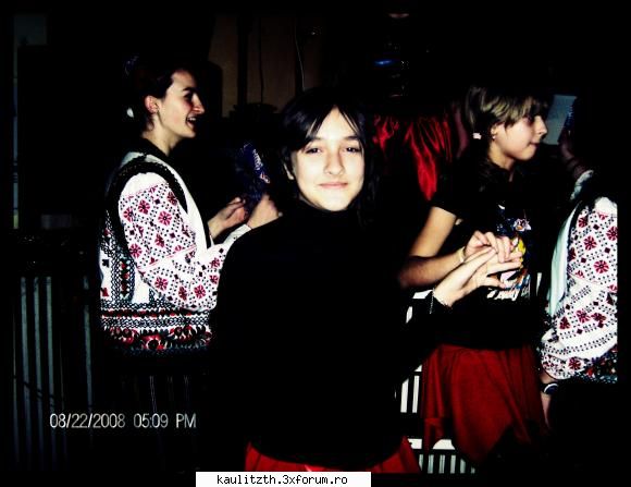 me :) - stiiiu acilea era dup c am dansat :X - → Poze cu noi