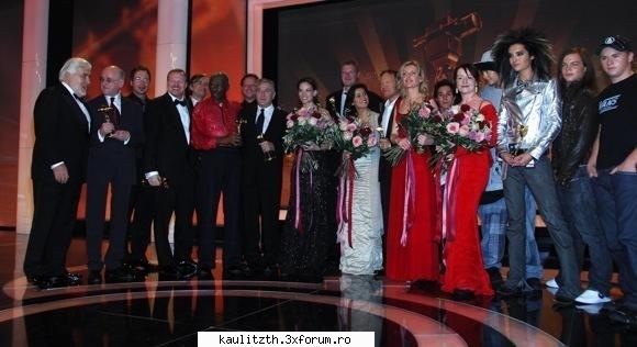 picks wiTH tokio hotel - imi place diferentza de inaltime - → Poze