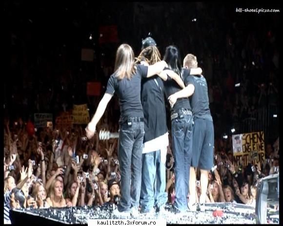 picks wiTH tokio hotel - →Spune:NU C㋡CA~CoLA← - → Poze