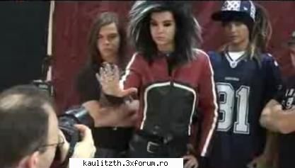 picks wiTH tokio hotel - opritzi totu'...tre sa ma duc la baie - → Poze