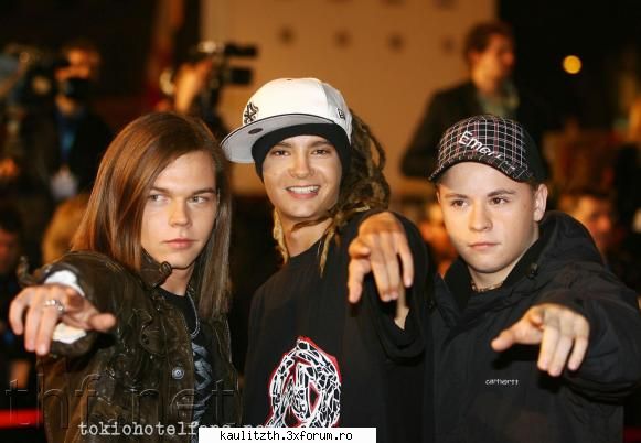 picks wiTH tom - where is bill guys?? - → Poze
