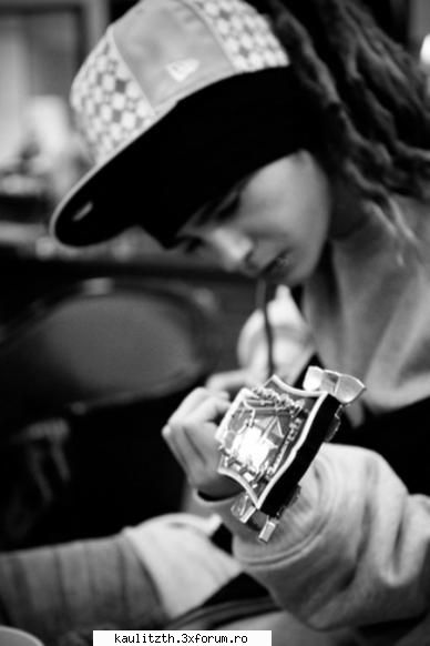 picks wiTH tom - ωє aяє Adunaтυяa D EmOlai - → Poze