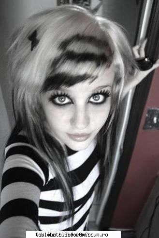 picks with emo girlz - DrugsSexAndAlcohol - → Emo