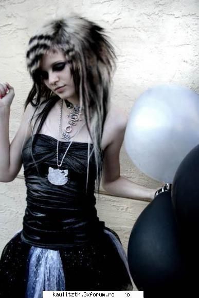 picks with emo girlz - DrugsSexAndAlcohol - → Emo