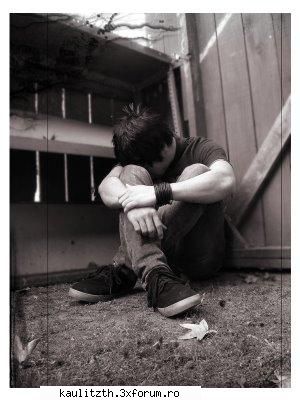 pics with emo BOYS - sada baitu'..oare l-a parasit ubyta? - → Emo