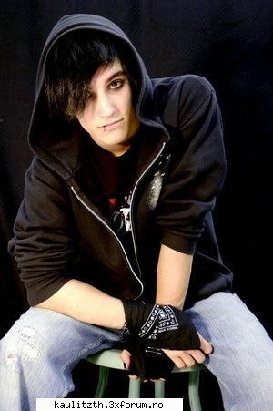 pics with emo BOYS - baietzii emo nu-s doar cute..is soooooooper cute - → Emo