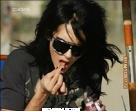 plaja din LA - bill papa mama sa te ingrasi - → Tom Kaulitz