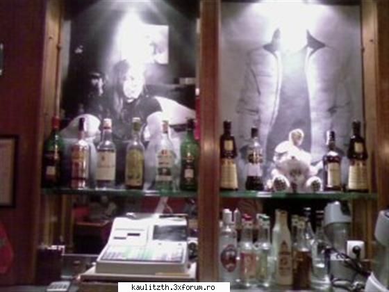 the first tokio hotel bar - si barul propiu-zis - → Ştiri